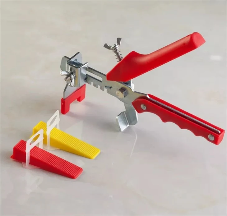 plier